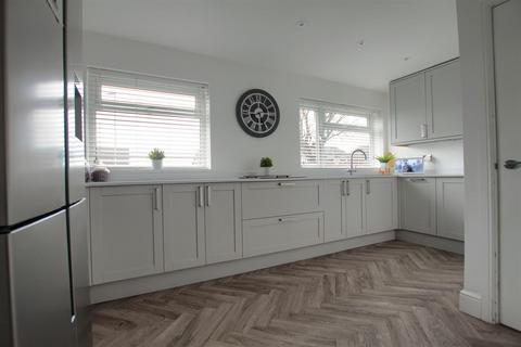 3 bedroom semi-detached house for sale, Eastleigh, Thornaby