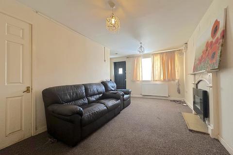 2 bedroom semi-detached house for sale, Banstead Close, Wolverhampton WV2