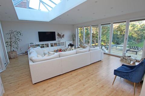 undefined, Compton Drive, Eastbourne, BN20 8BX