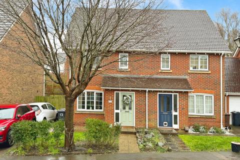 3 bedroom semi-detached house for sale, Swaffer Way, Ashford