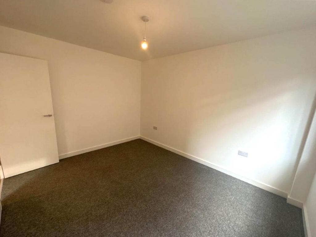 135321968 Bedroom 1 