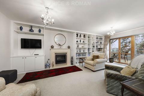2 bedroom retirement property for sale, Oatlands Drive, Weybridge KT13