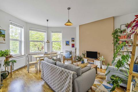 2 bedroom flat for sale, Mount Nod Road, London SW16