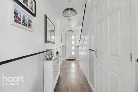 4 bedroom detached house for sale, Buttercup Avenue, Minster
