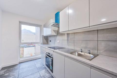 Avenue Road, London, N15, Tottenham, London, N15