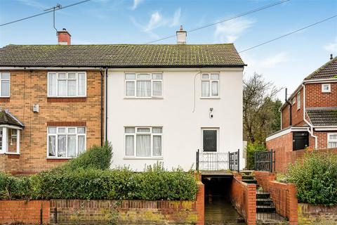 3 bedroom property for sale, The Mall, Harrow