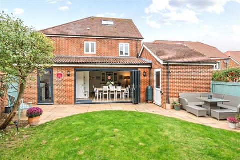 5 bedroom detached house to rent, Morrish Grove, Kintbury, Hungerford, Berkshire, RG17