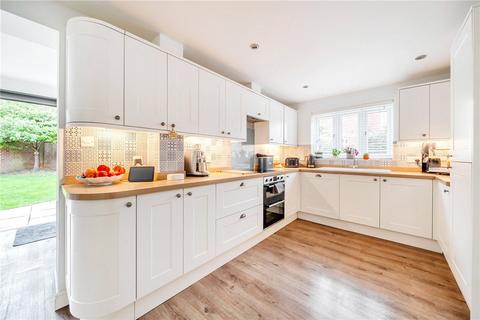 5 bedroom detached house to rent, Morrish Grove, Kintbury, Hungerford, Berkshire, RG17