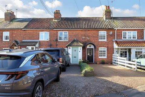 2 bedroom terraced house for sale, Tilkey Road, Coggeshall, Colchester