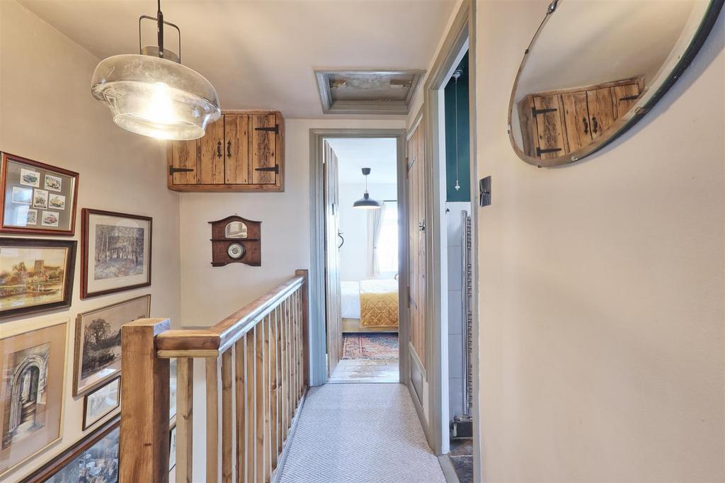 IMG 9678 79 80 easy HDR-interior3.jpg