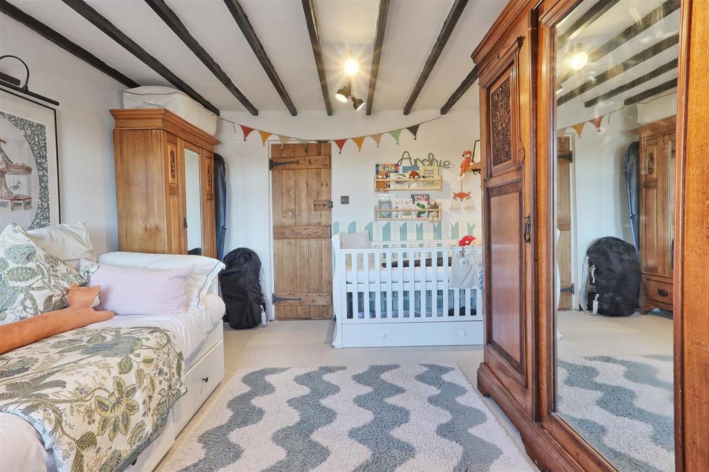 IMG 9720 1 2 easy HDR-interior3.jpg