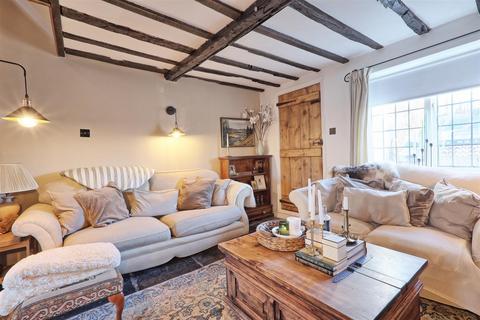 2 bedroom terraced house for sale, Tilkey Road, Coggeshall, Colchester