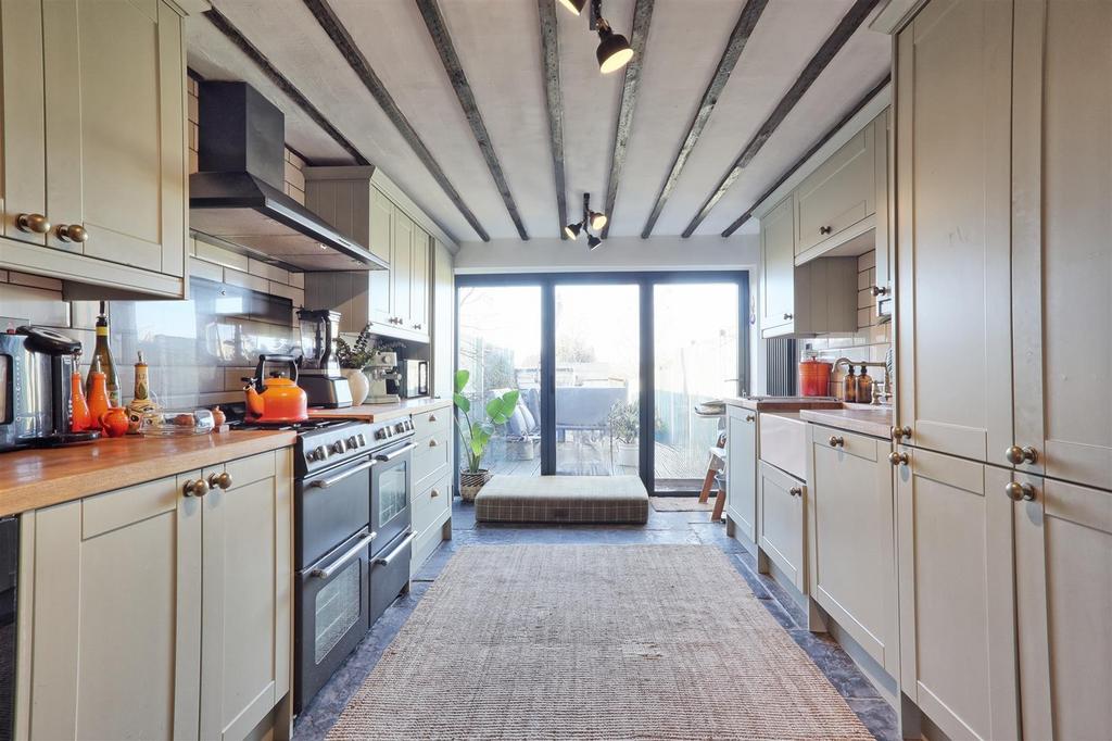 IMG 9744 5 6 easy HDR-interior3.jpg