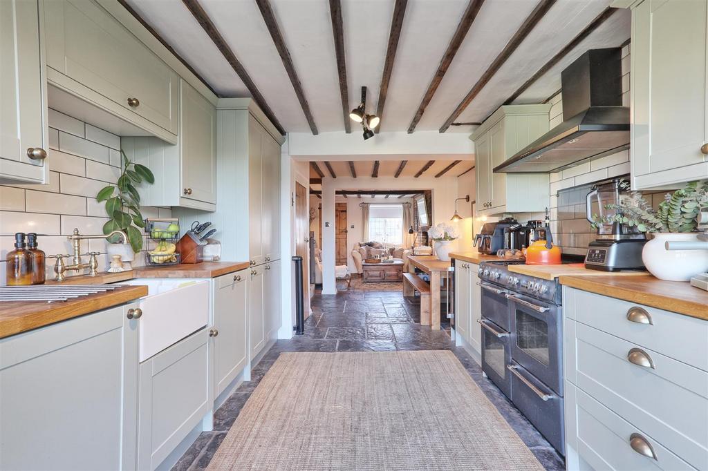 IMG 9747 8 9 easy HDR-interior3.jpg