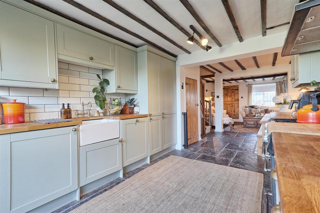 IMG 9753 4 5 easy HDR-interior3.jpg