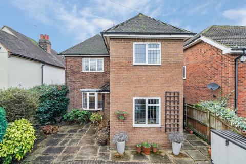 4 bedroom detached house for sale, Amersham Road, Beaconsfield HP9