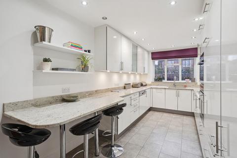 4 bedroom detached house for sale, Amersham Road, Beaconsfield HP9