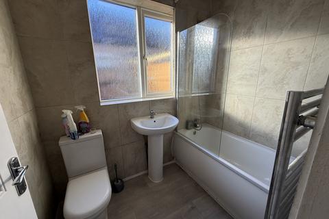 3 bedroom property to rent, Beaumont Avenue, Wembley, HA0