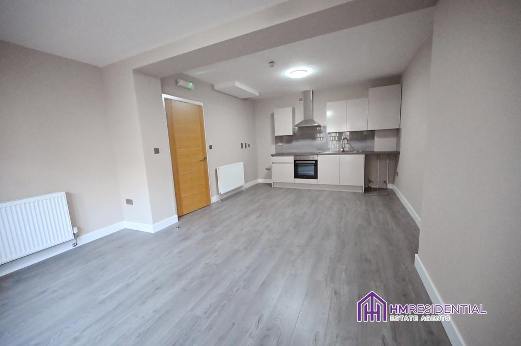 1 bedroom Apartment for rent on Lewis Drive, Fenh