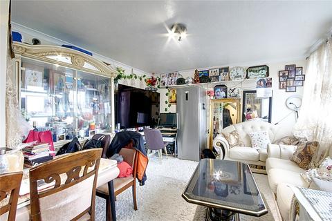 1 bedroom flat for sale, Bridle Close, Enfield, EN3