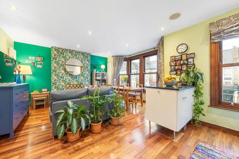 2 bedroom flat for sale, Leander Road, SW2