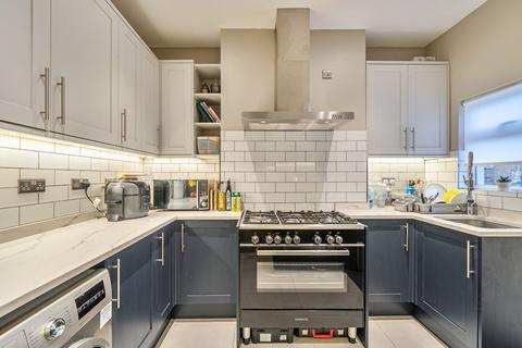 2 bedroom flat for sale, Westbury Road, Croydon CR0