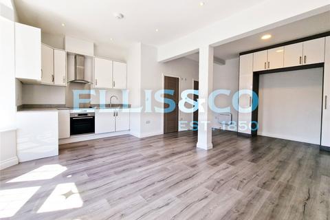 Studio to rent, Station Road, Harrow, HA1