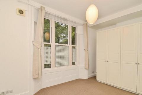 1 bedroom flat to rent, Eglinton Hill London SE18