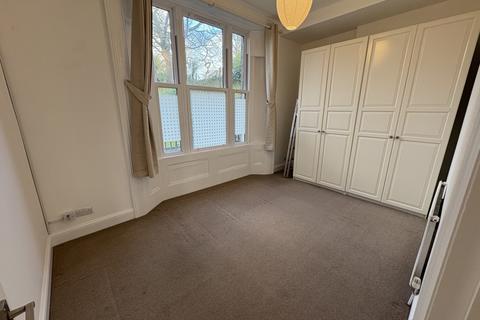 1 bedroom flat to rent, Eglinton Hill London SE18