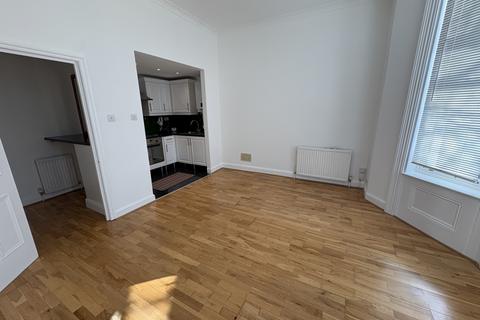 1 bedroom flat to rent, Eglinton Hill London SE18