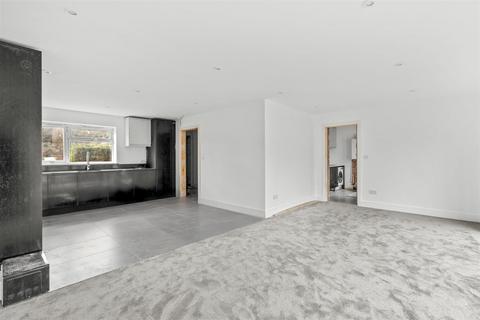 5 bedroom detached house for sale, Norwood Road, High Wycombe HP10
