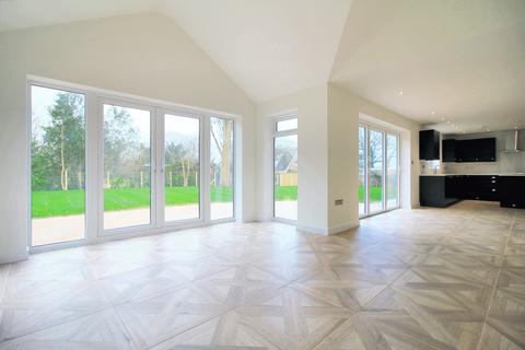 4 bedroom detached bungalow to rent, Marjorie Loke, Trunch NR28