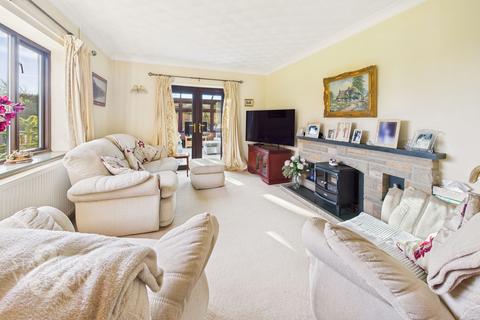 5 bedroom chalet for sale, Stubbs Green, Norwich NR14