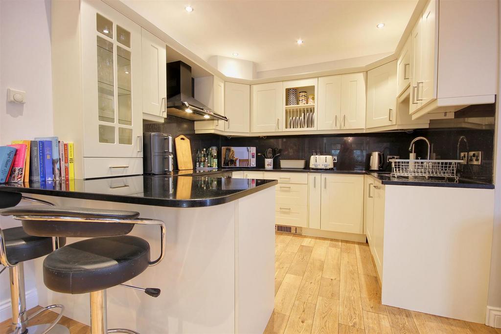 Dining kitchen
