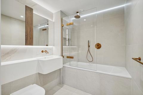 2 bedroom apartment to rent, Hampton House, Fulham, SW6
