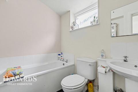3 bedroom end of terrace house for sale, Alderson Road, Great Yarmouth