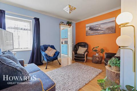 3 bedroom end of terrace house for sale, Alderson Road, Great Yarmouth