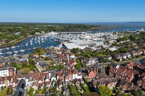 undefined, Captains Row, Lymington, Hampshire, SO41
