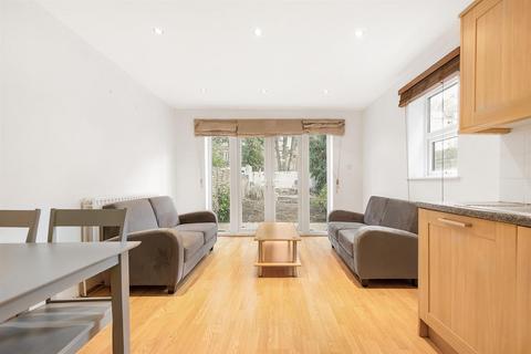 3 bedroom flat for sale, Killyon Road, SW8