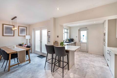 3 bedroom semi-detached house for sale, Galway Crescent, Retford DN22
