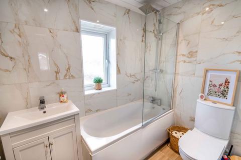 3 bedroom semi-detached house for sale, Galway Crescent, Retford DN22