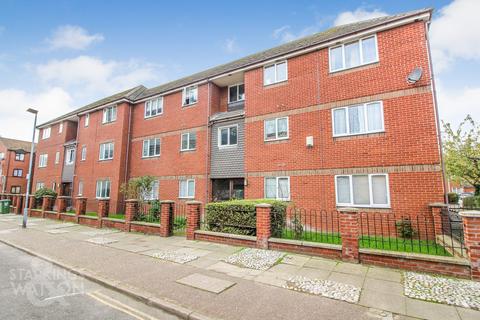 2 bedroom flat for sale, Trafalgar Court, Great Yarmouth