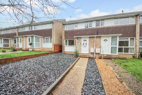 3 bedroom end of terrace house for sale, Hedgerow Drive, Southampton SO18