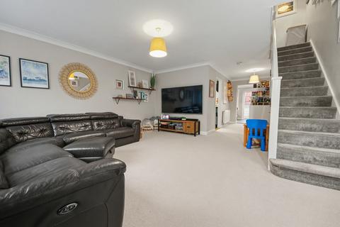 3 bedroom end of terrace house for sale, Hedgerow Drive, Southampton SO18
