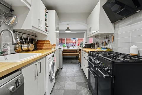 3 bedroom end of terrace house for sale, Hedgerow Drive, Southampton SO18