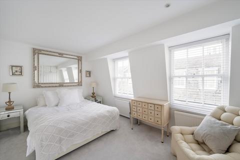 2 bedroom flat to rent, De Vere Mews, London, W8