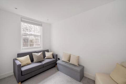 2 bedroom flat to rent, De Vere Mews, London, W8