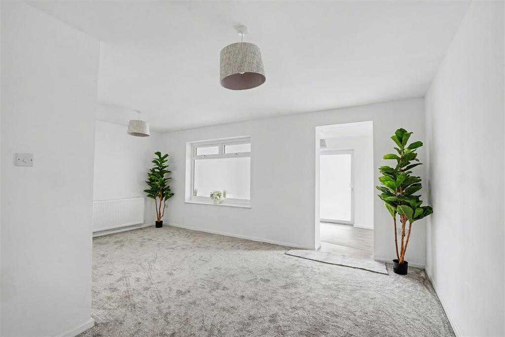 Lounge/Sitting Room