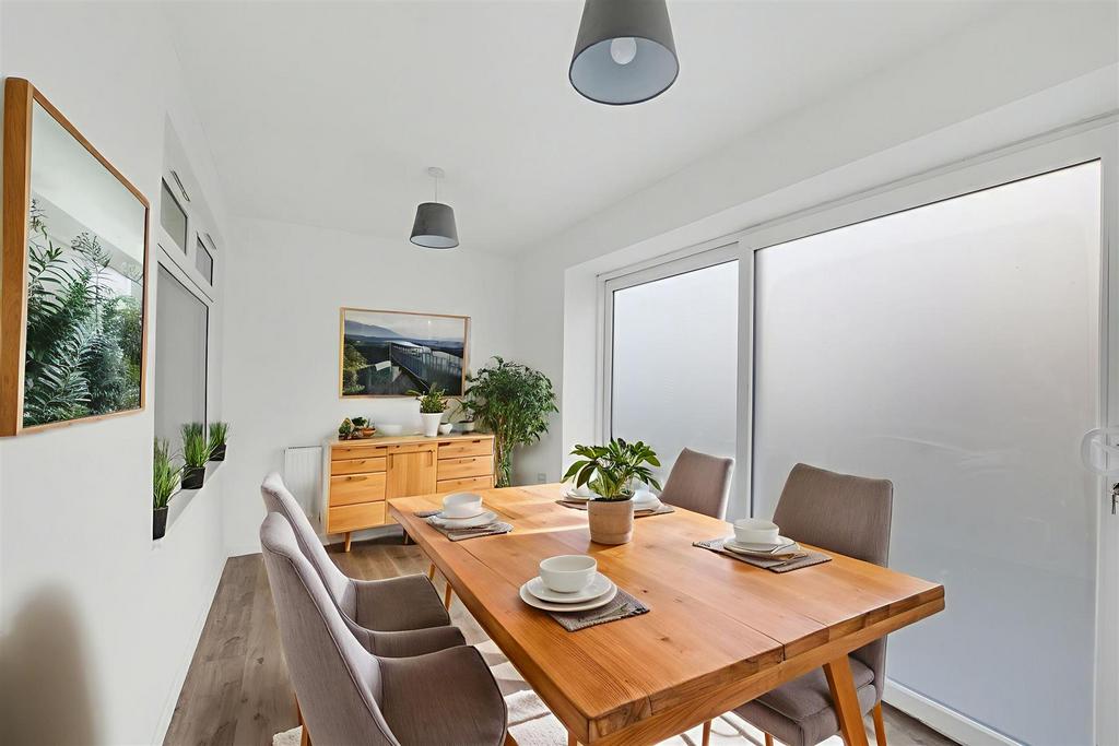 Dining-Room 1 - Dining Room - Scandinavian - 3.jpe
