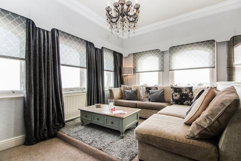 1 bedroom flat for sale, Queen Elizabeth, Court Kings Road, Great Yarmouth